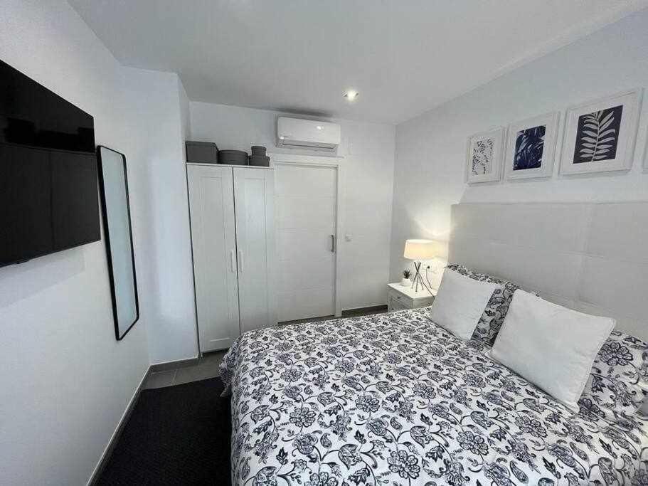 רונדה XX D Apartamentos Morales & Arnal מראה חיצוני תמונה