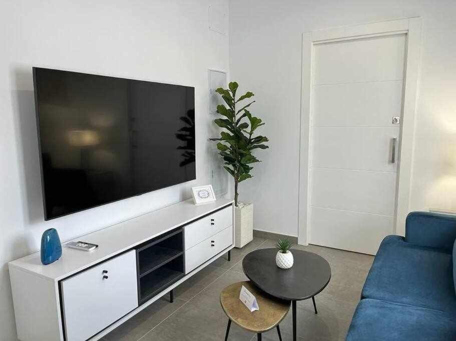 רונדה XX D Apartamentos Morales & Arnal מראה חיצוני תמונה